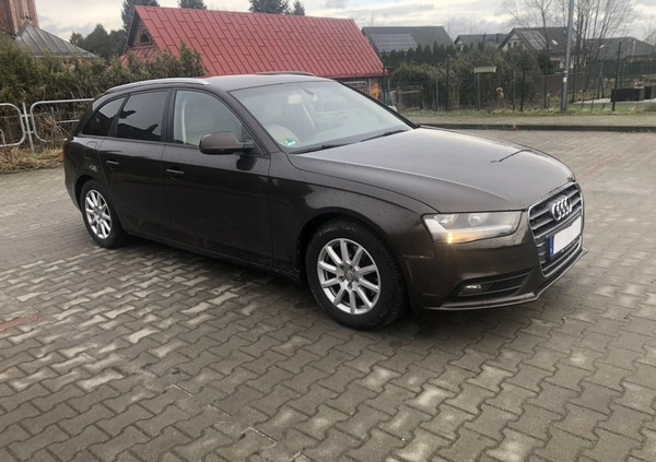 Audi A4 cena 34900 przebieg: 264000, rok produkcji 2012 z Wielichowo małe 436